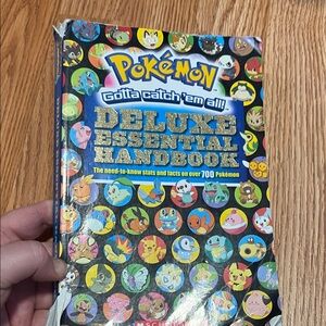 Pokémon Deluxe Essential Handbook